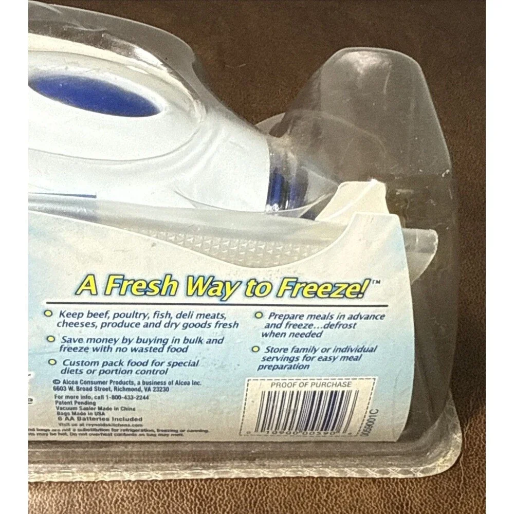 NEW Sealed Reynolds Handi-Vac Handheld Food Vacuum Sealer Starter Kit